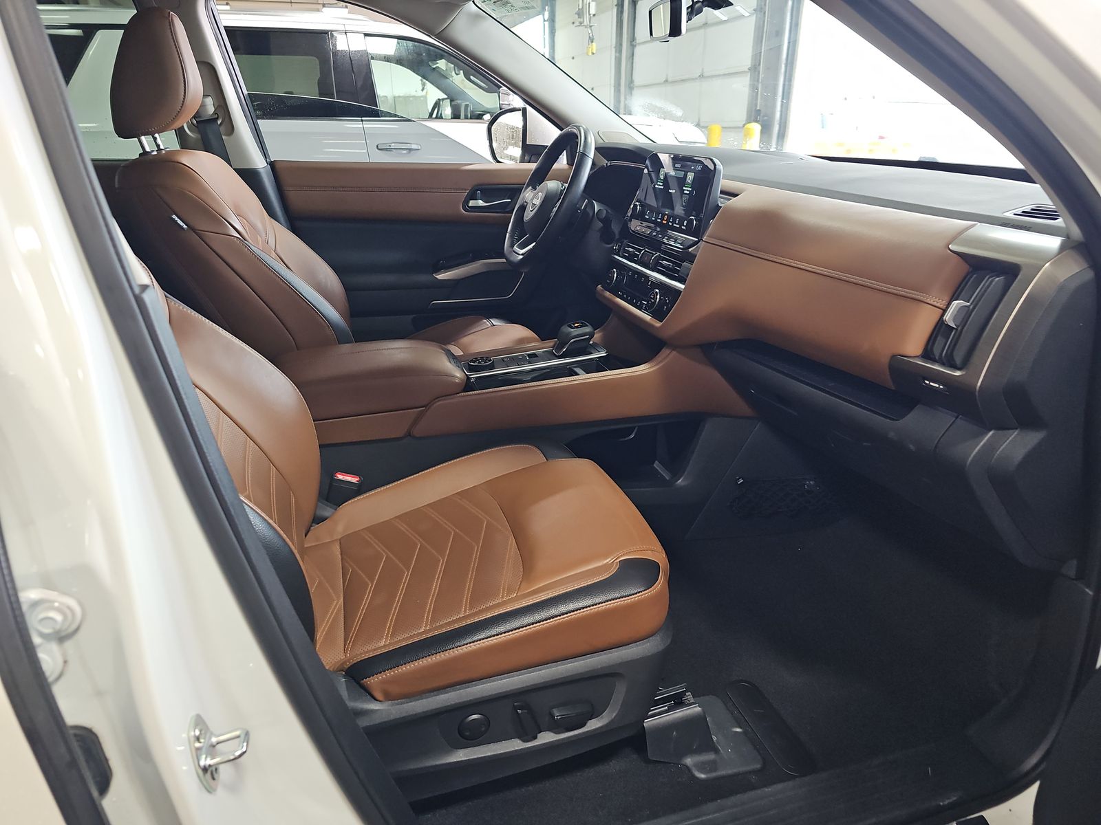 2023 Nissan Pathfinder Platinum AWD