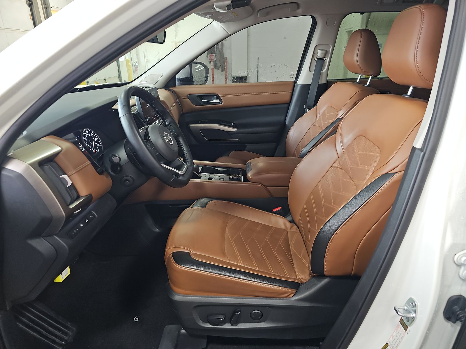 2023 Nissan Pathfinder Platinum AWD