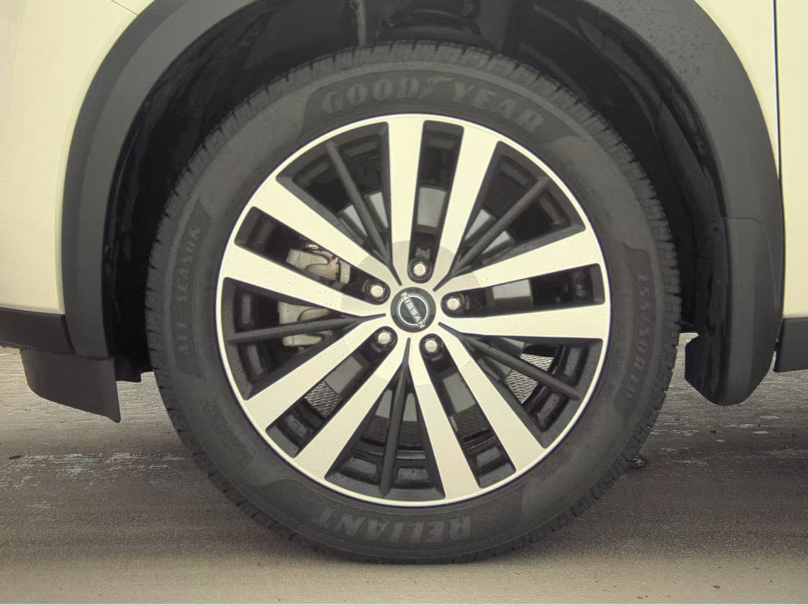 2023 Nissan Pathfinder Platinum AWD