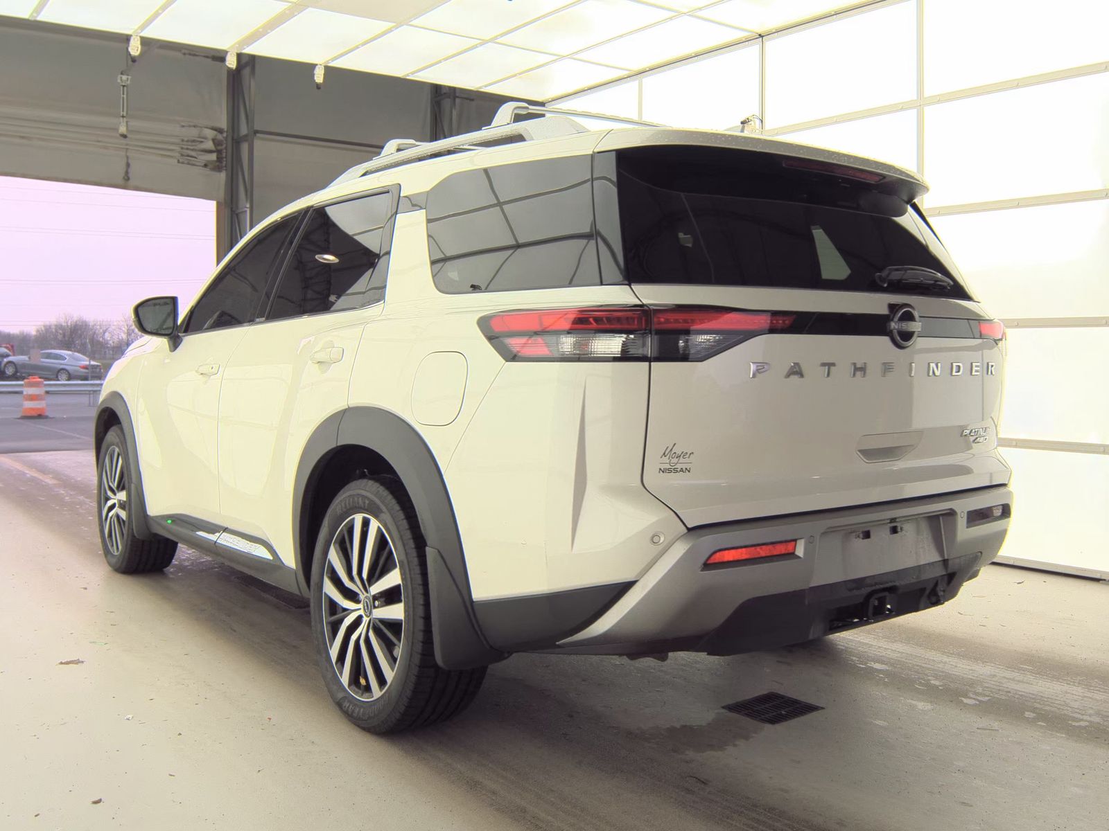 2023 Nissan Pathfinder Platinum AWD