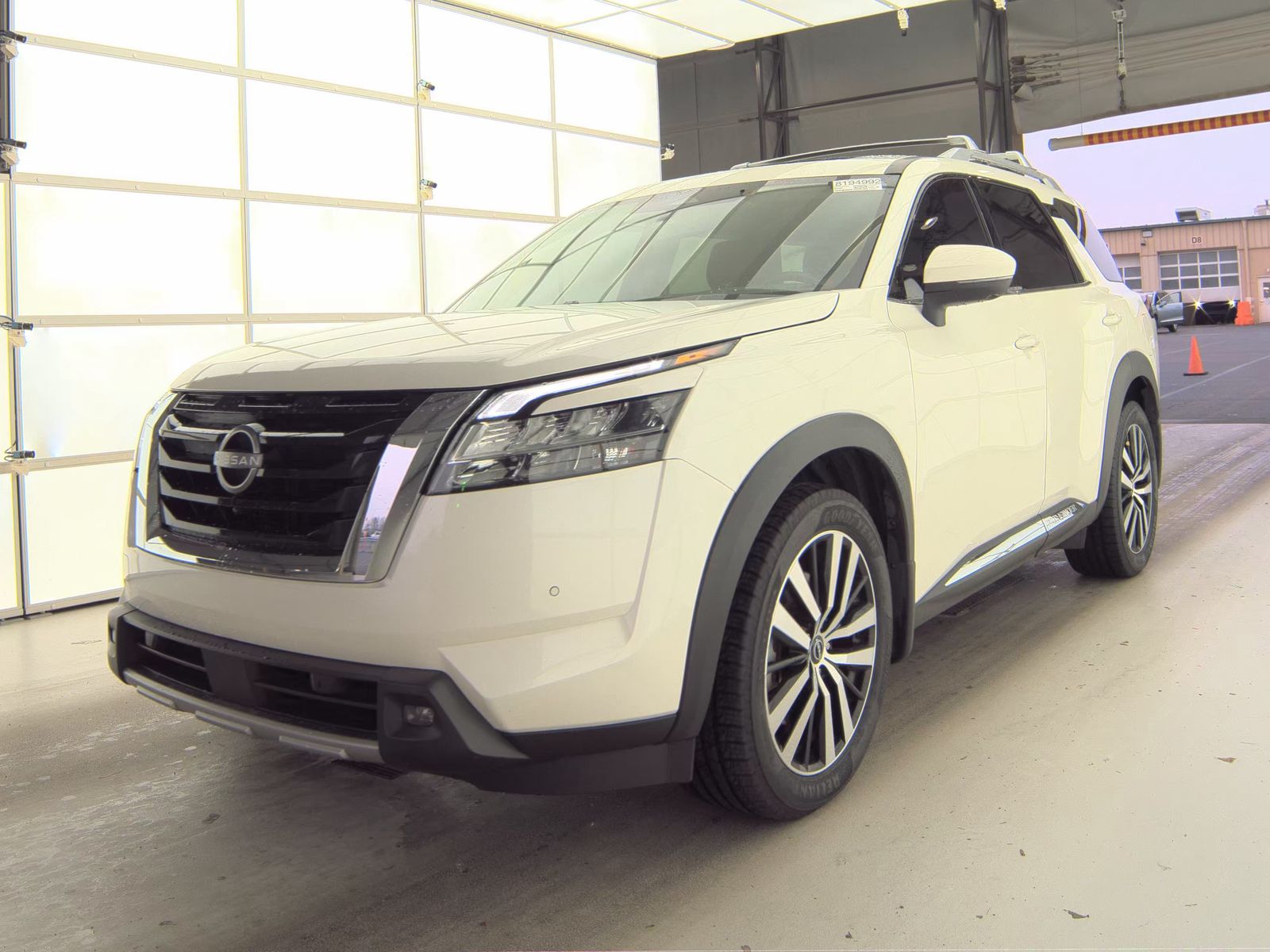 2023 Nissan Pathfinder Platinum AWD