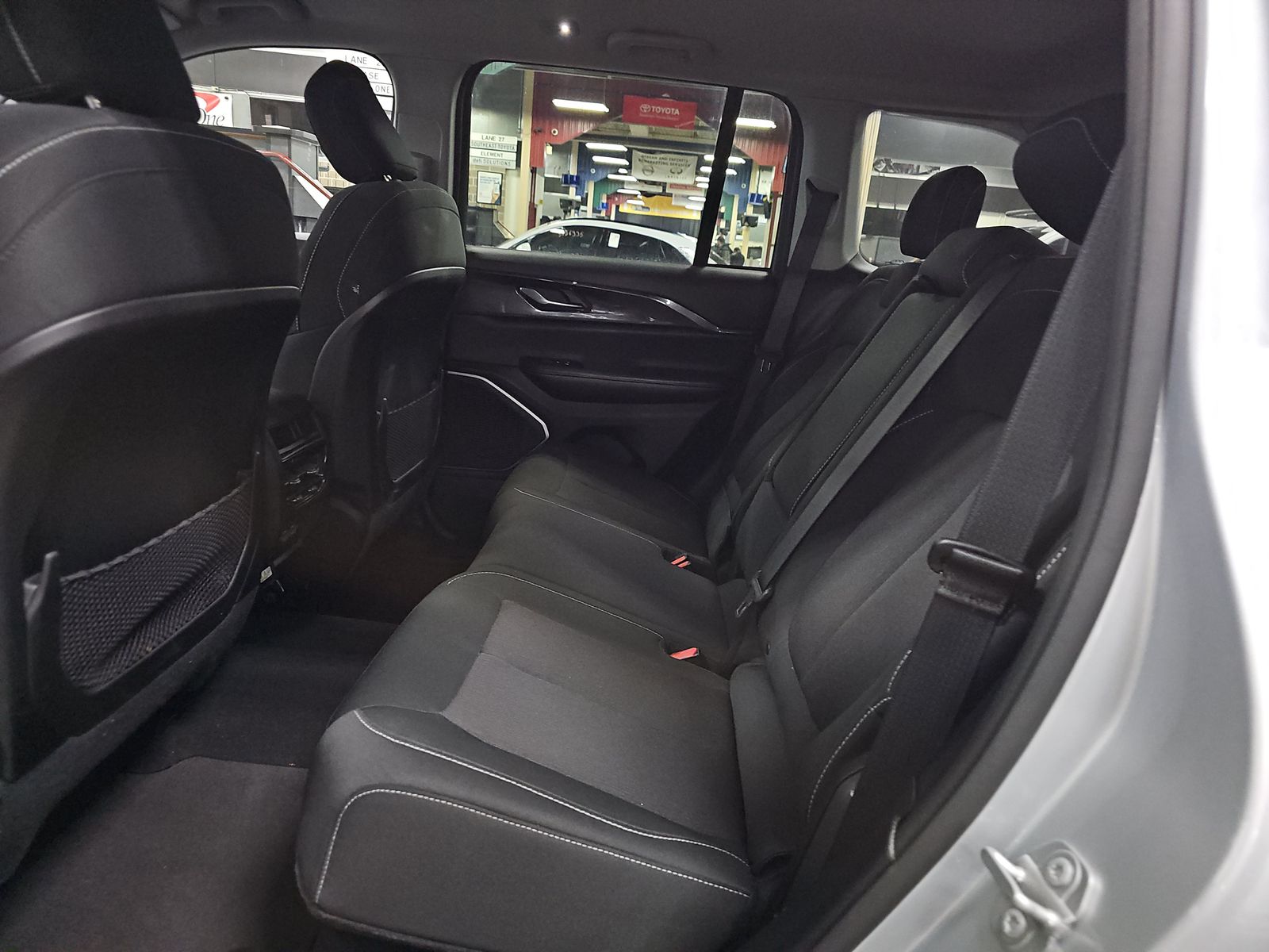 2022 Jeep Grand Cherokee Laredo AWD