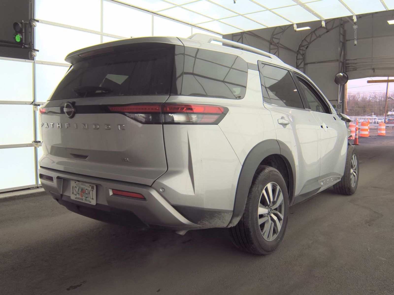 2025 Nissan Pathfinder SL FWD