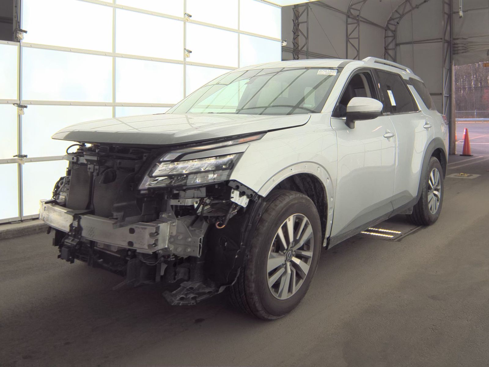 2025 Nissan Pathfinder SL FWD