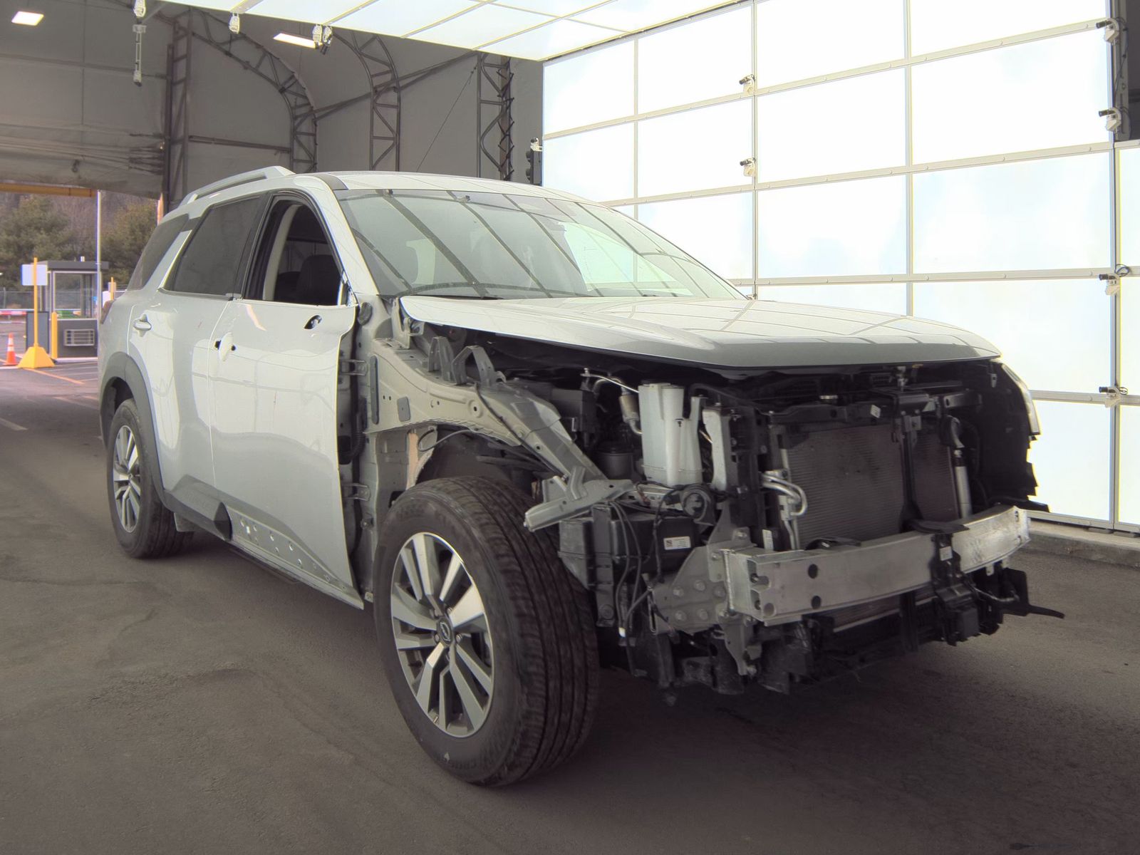 2025 Nissan Pathfinder SL FWD