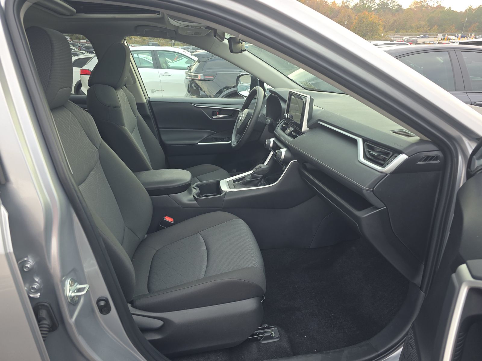 2024 Toyota RAV4 XLE FWD