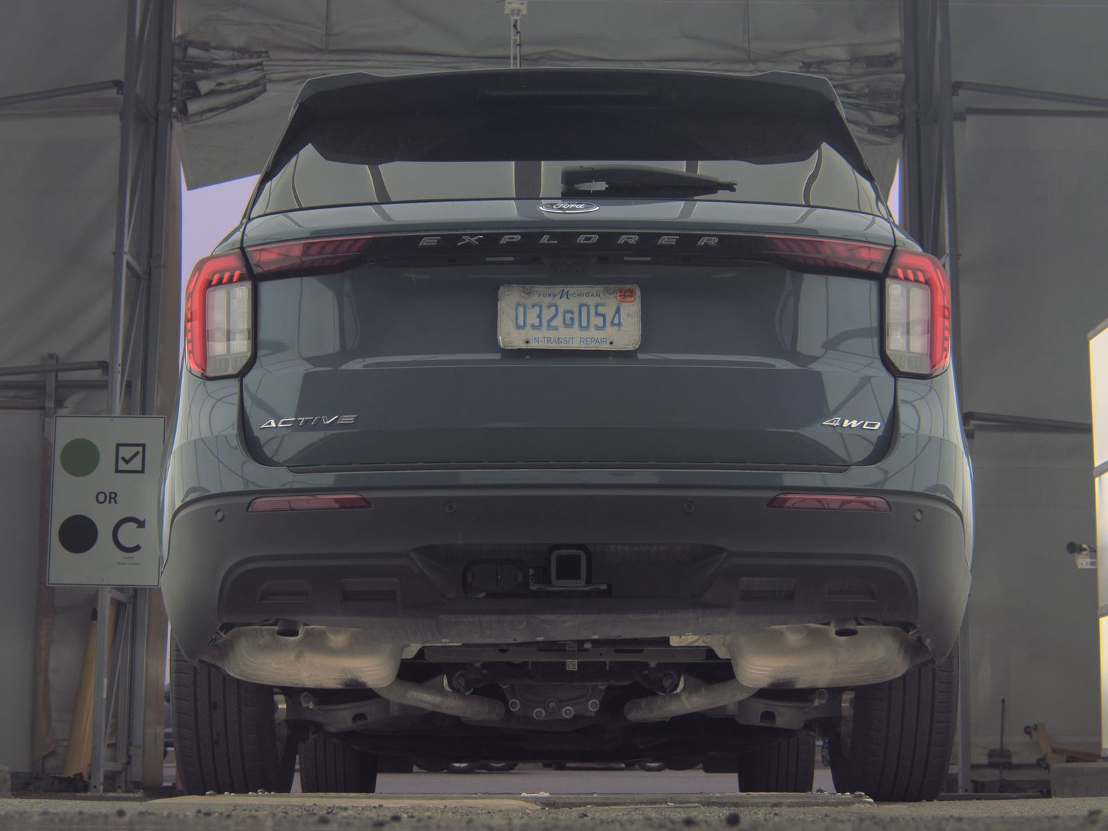 2025 Ford Explorer Active AWD