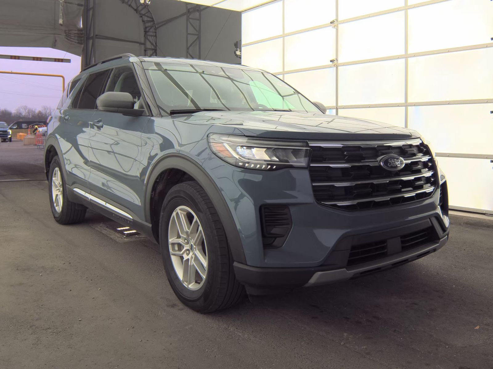 2025 Ford Explorer Active AWD