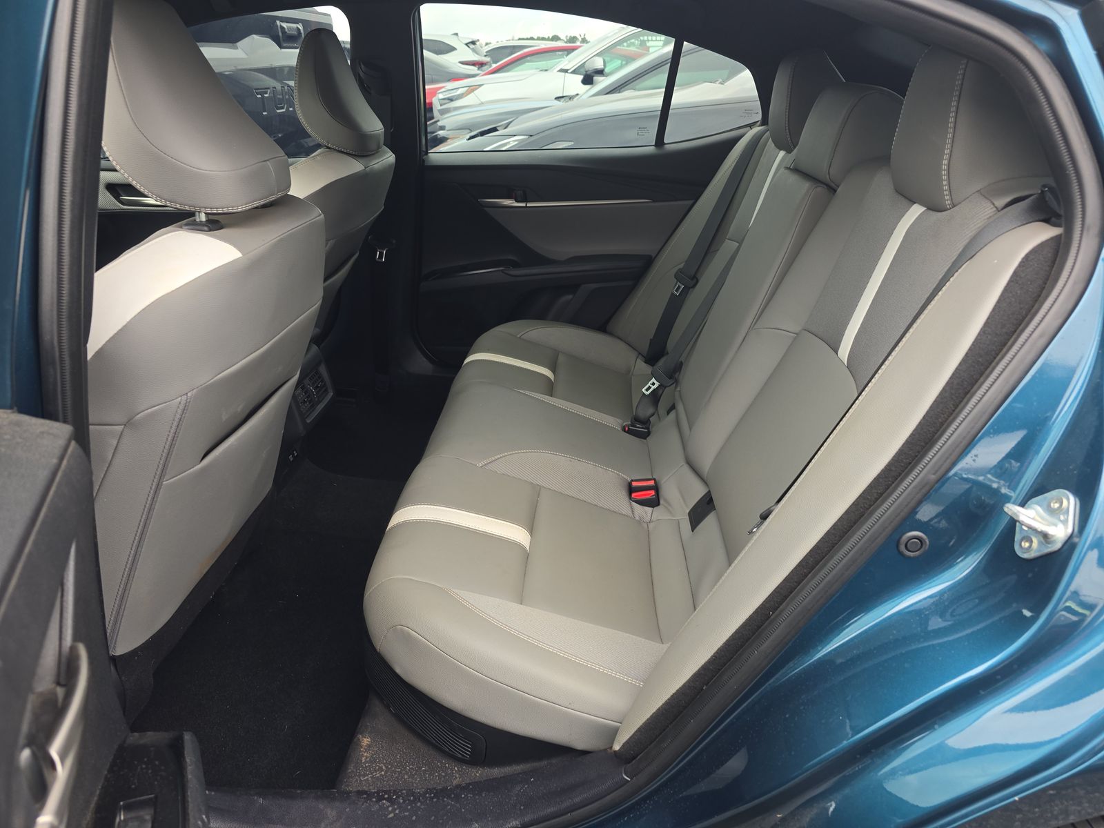 2025 Toyota Camry SE FWD