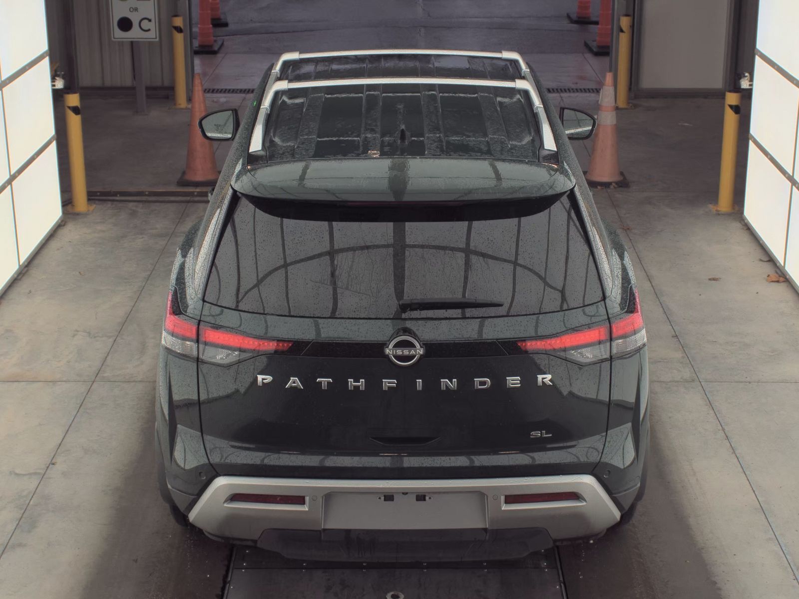 2024 Nissan Pathfinder SL FWD