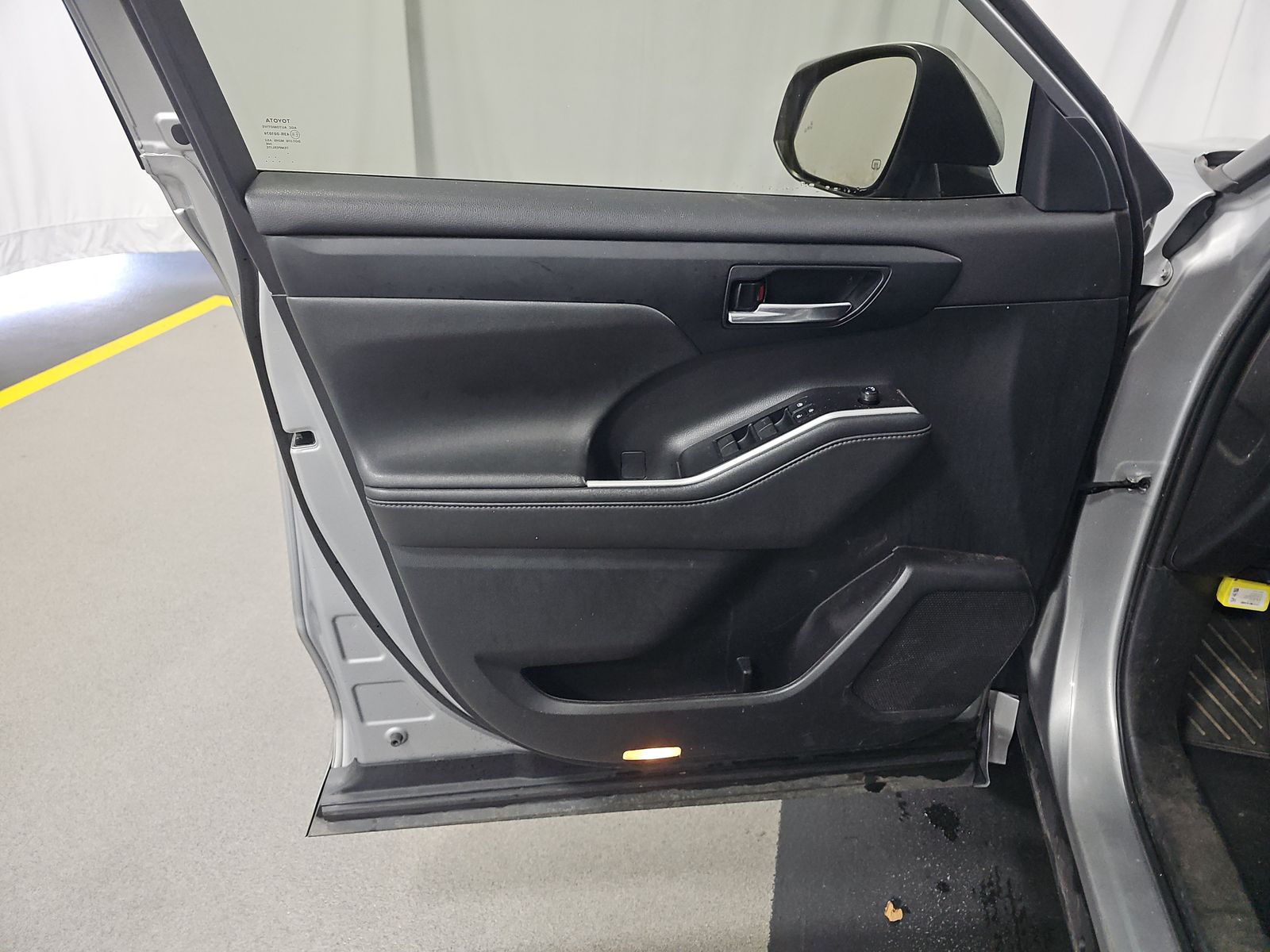 2022 Toyota Highlander XLE FWD