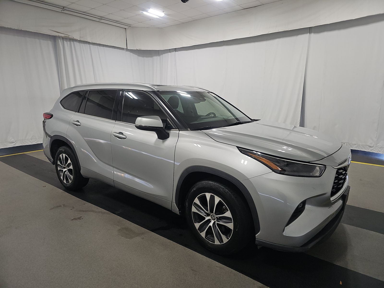 2022 Toyota Highlander XLE FWD
