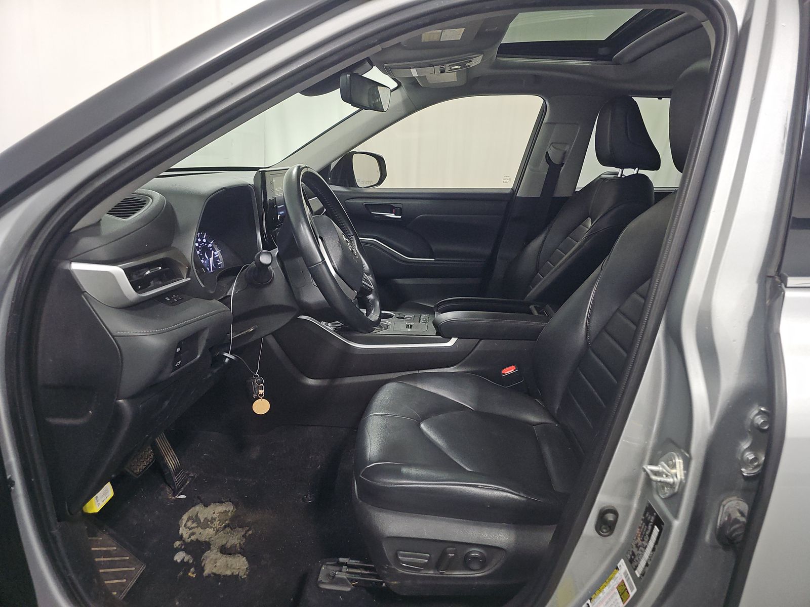 2022 Toyota Highlander XLE FWD