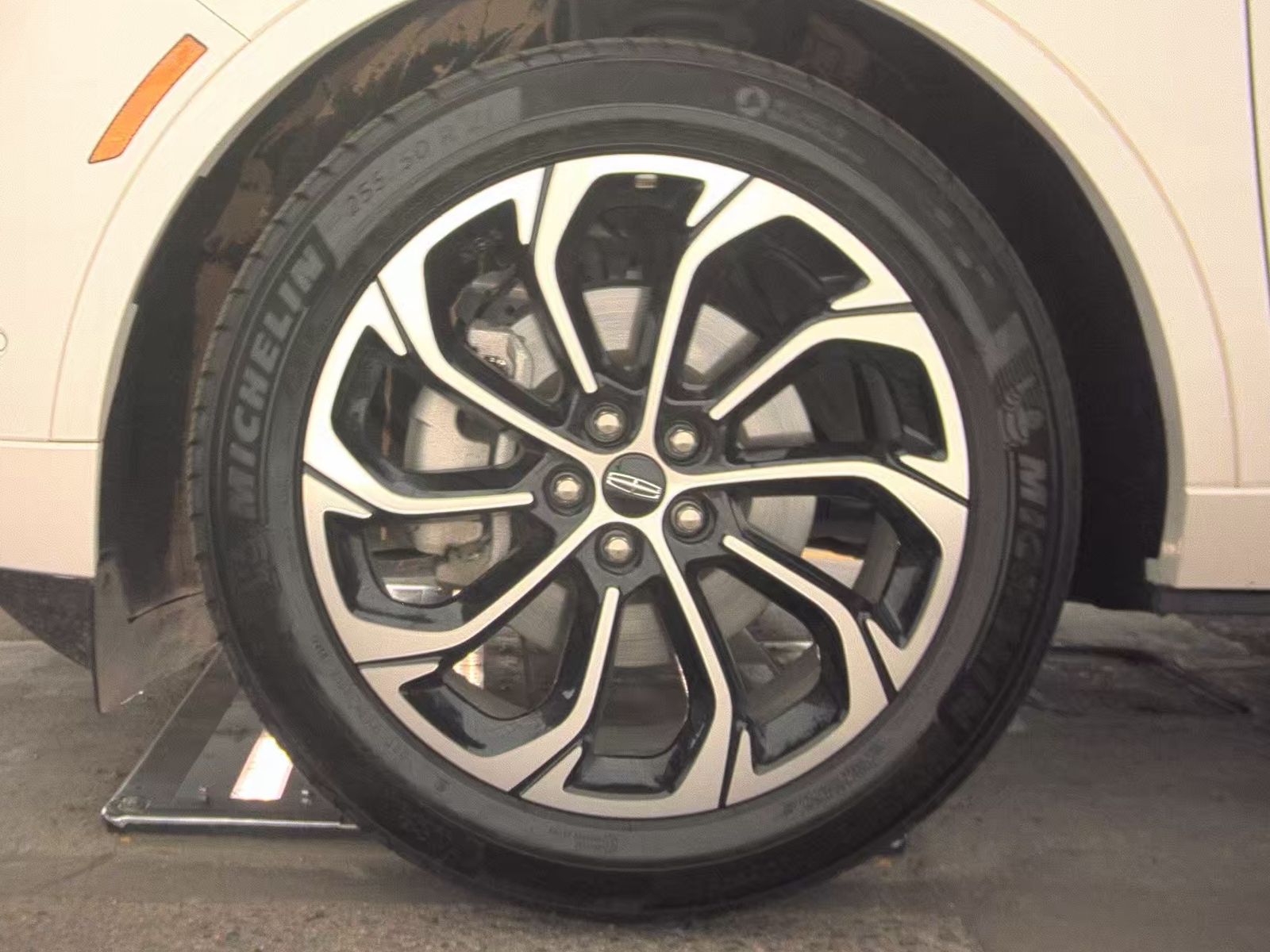 2024 Lincoln Nautilus Reserve AWD