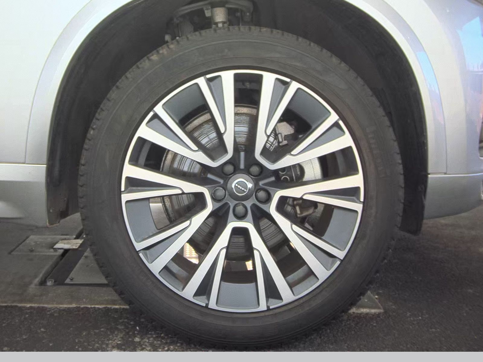 2022 Volvo XC90 T5 Momentum FWD