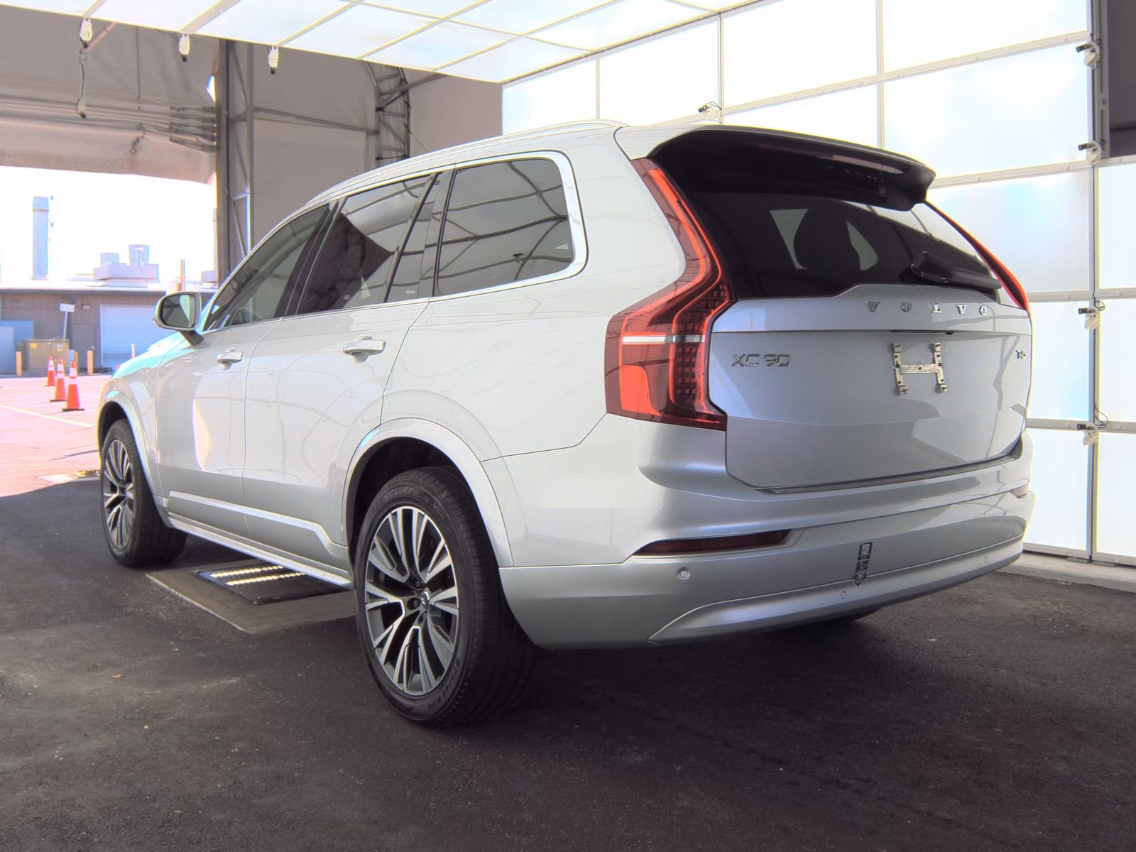 2022 Volvo XC90 T5 Momentum FWD