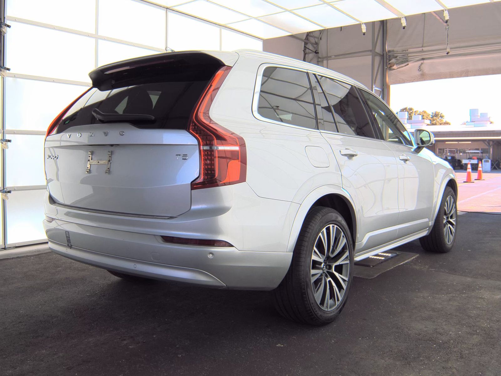 2022 Volvo XC90 T5 Momentum FWD