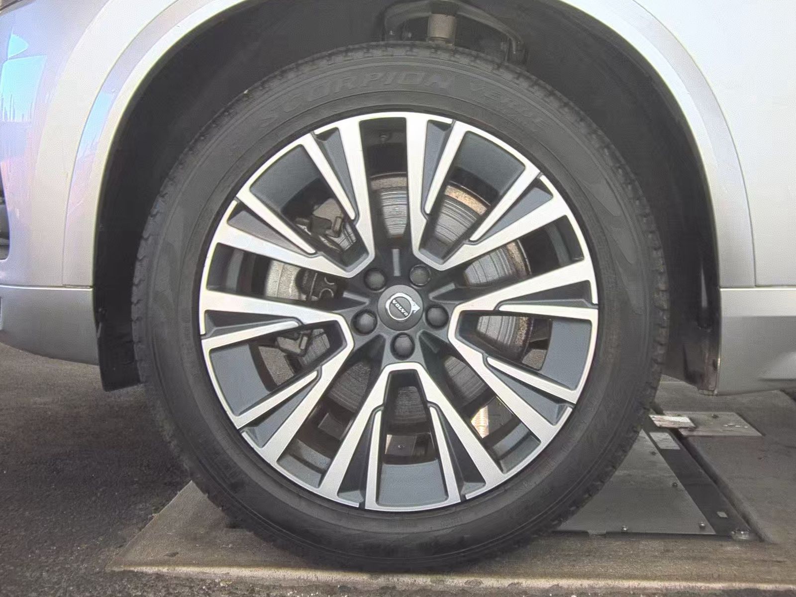 2022 Volvo XC90 T5 Momentum FWD