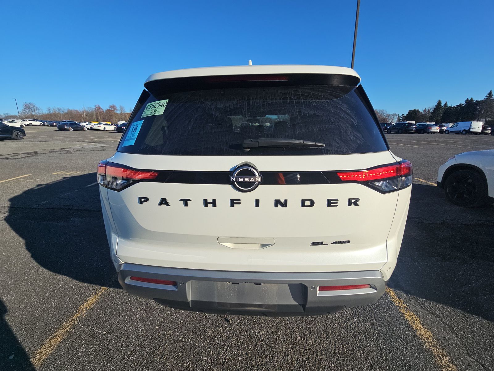 2022 Nissan Pathfinder SL AWD
