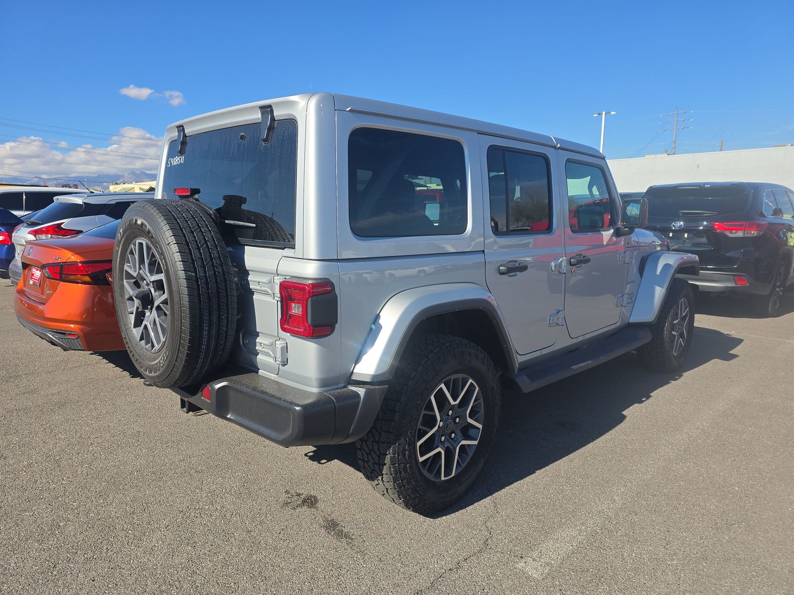 2024 Jeep Wrangler Sahara AWD