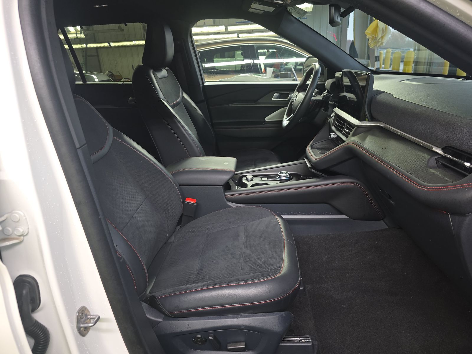 2025 Ford Explorer ST AWD