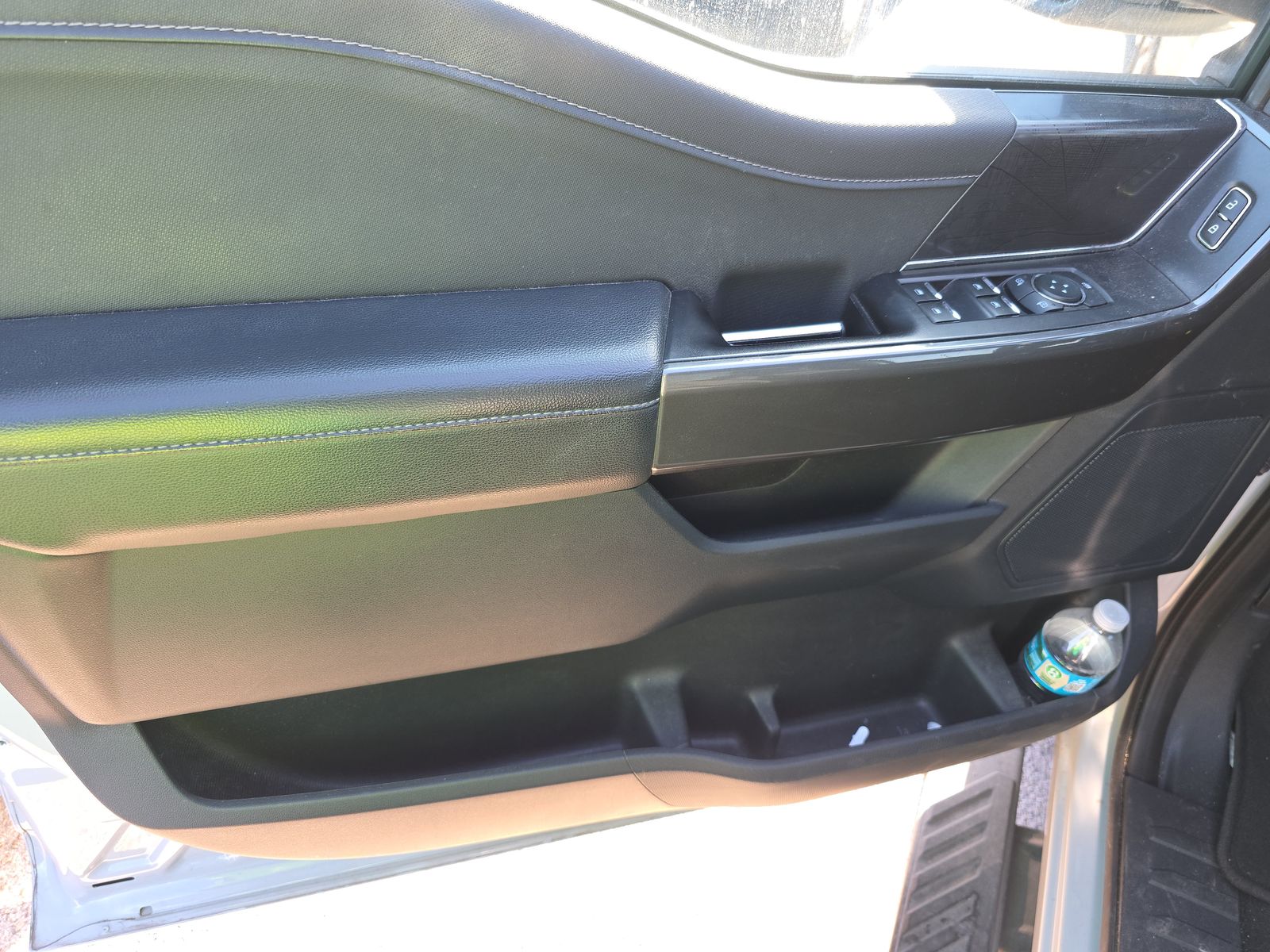 2023 Ford F-150 XLT RWD