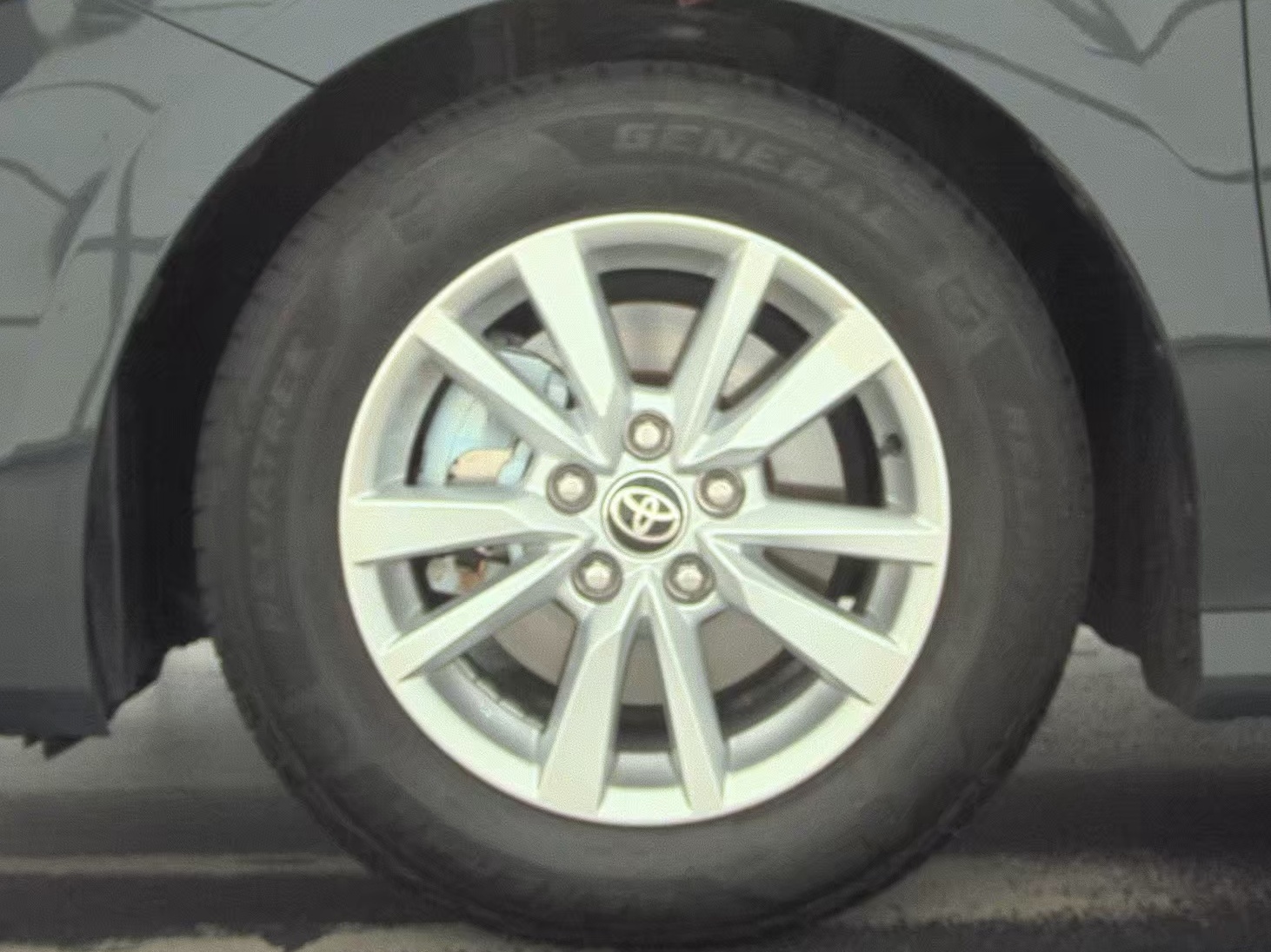 2025 Toyota Camry LE FWD