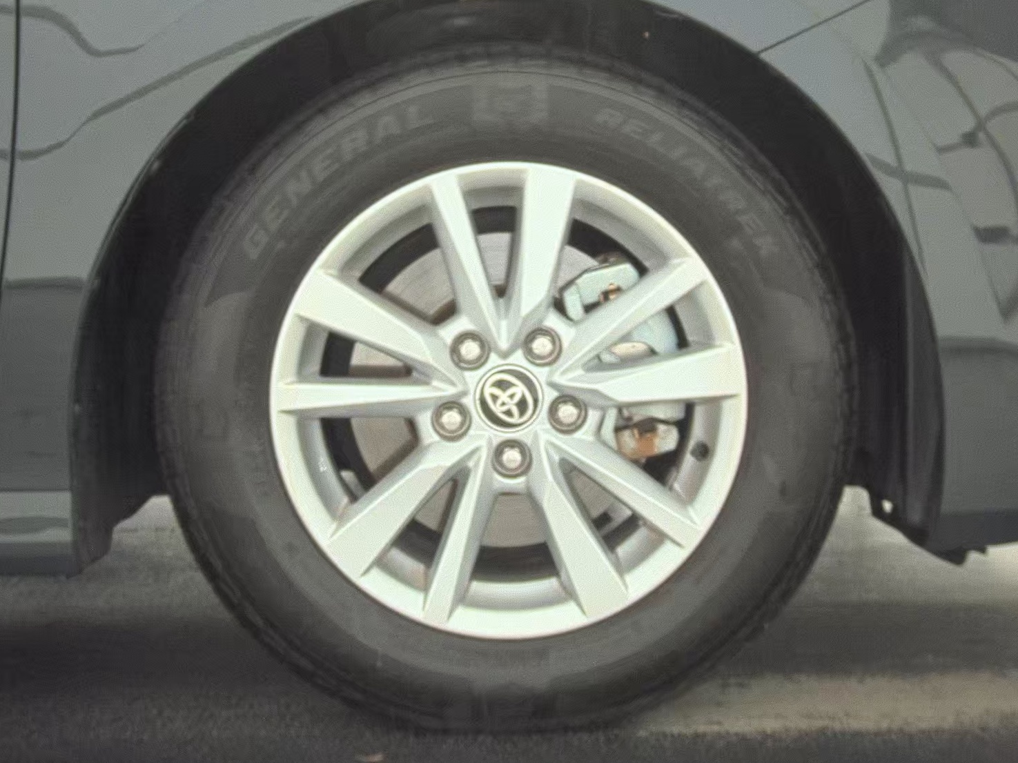 2025 Toyota Camry LE FWD