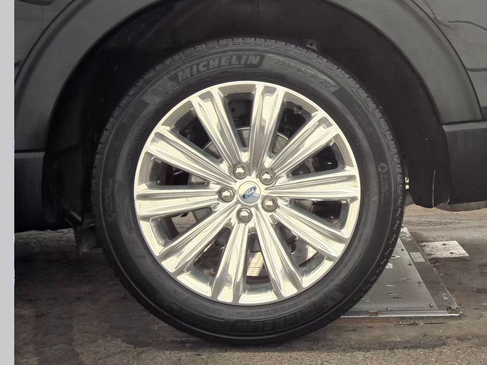 2022 Ford Explorer Limited AWD