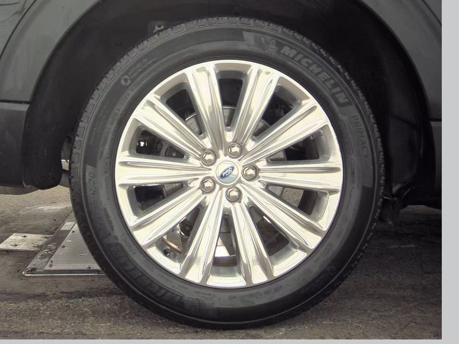 2022 Ford Explorer Limited AWD