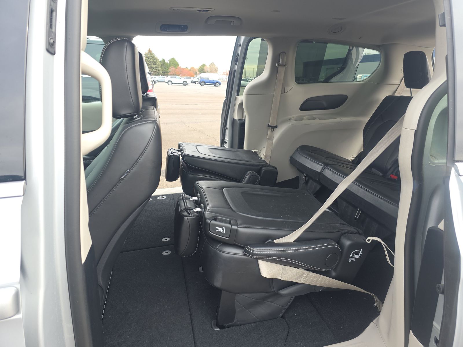 2024 Chrysler Pacifica Touring L FWD