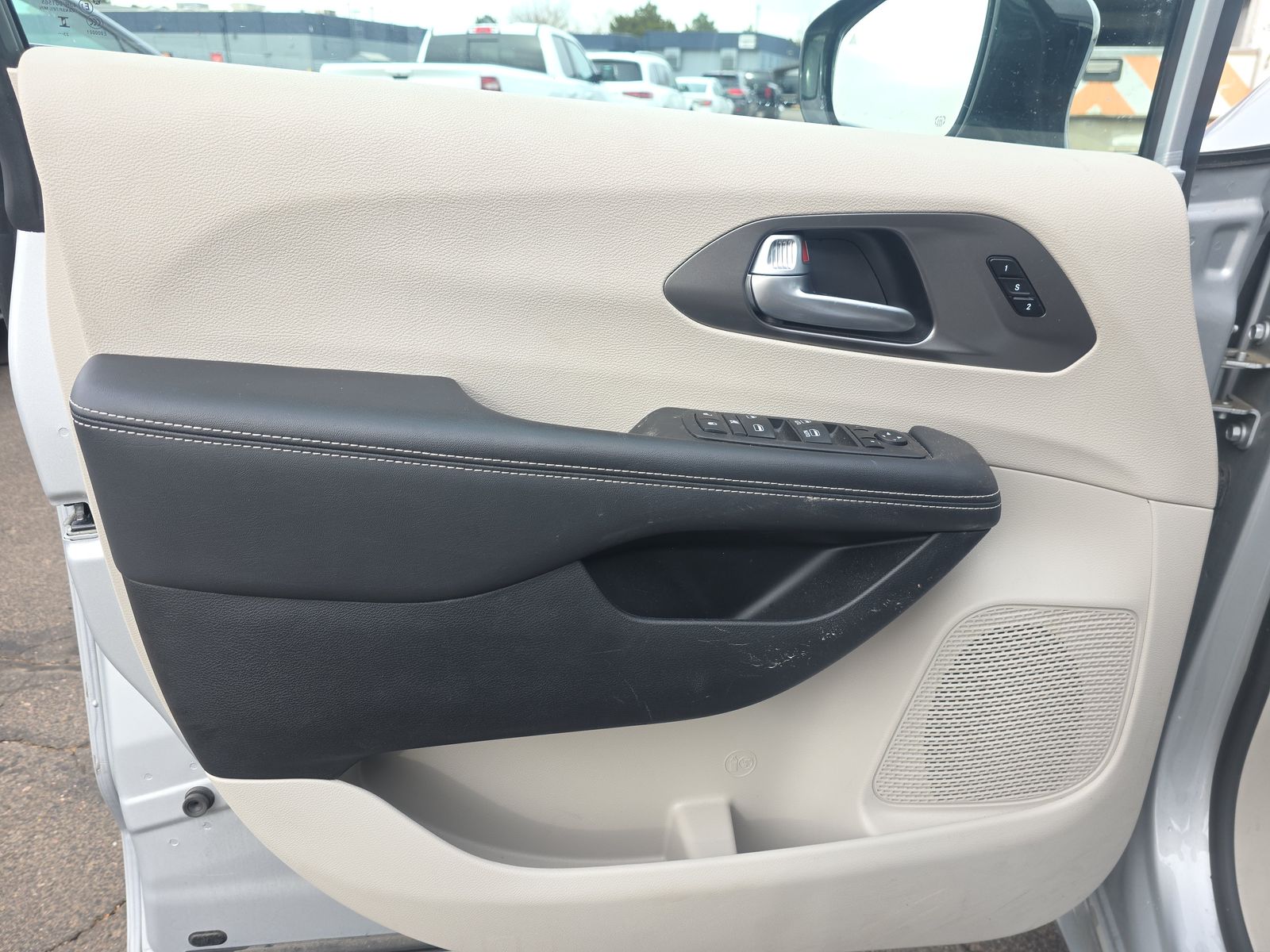 2024 Chrysler Pacifica Touring L FWD