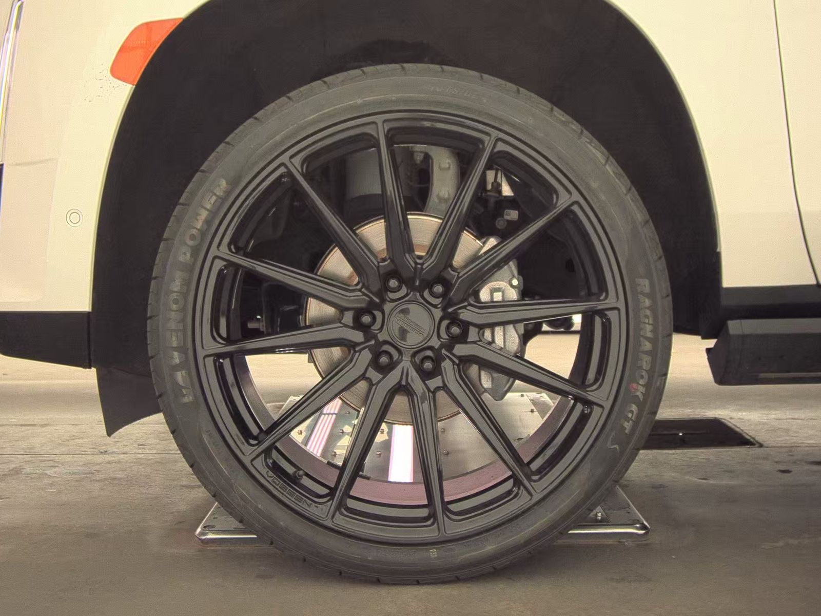 2022 Cadillac Escalade ESV Sport AWD