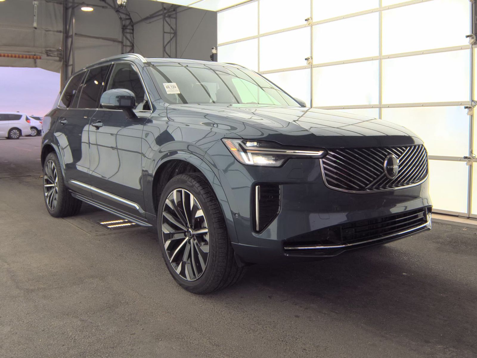 2025 Volvo XC90 B6 Plus AWD