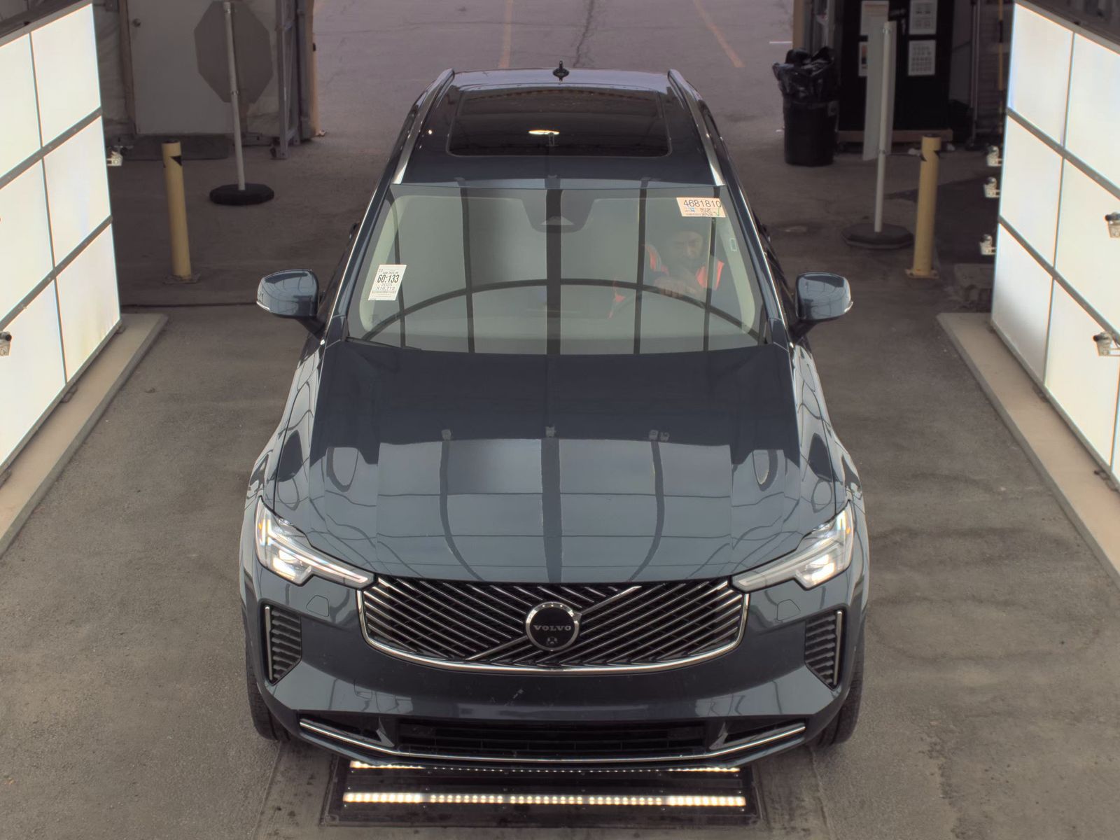 2025 Volvo XC90 B6 Plus AWD