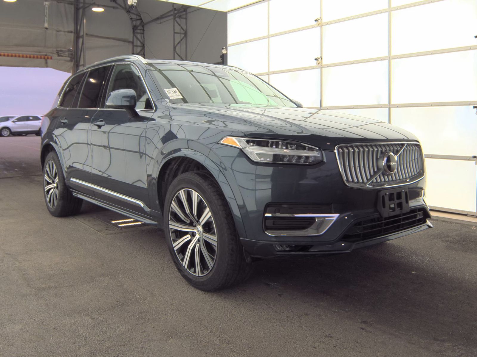 2025 Volvo XC90 B5 Core AWD
