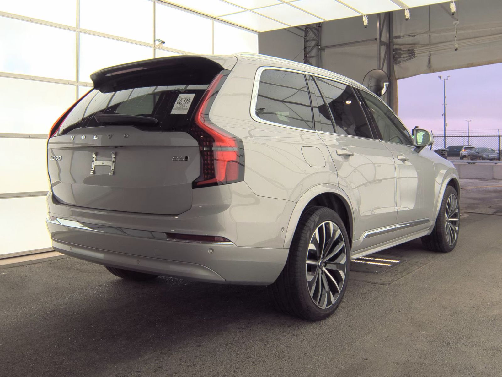 2025 Volvo XC90 B6 Plus AWD