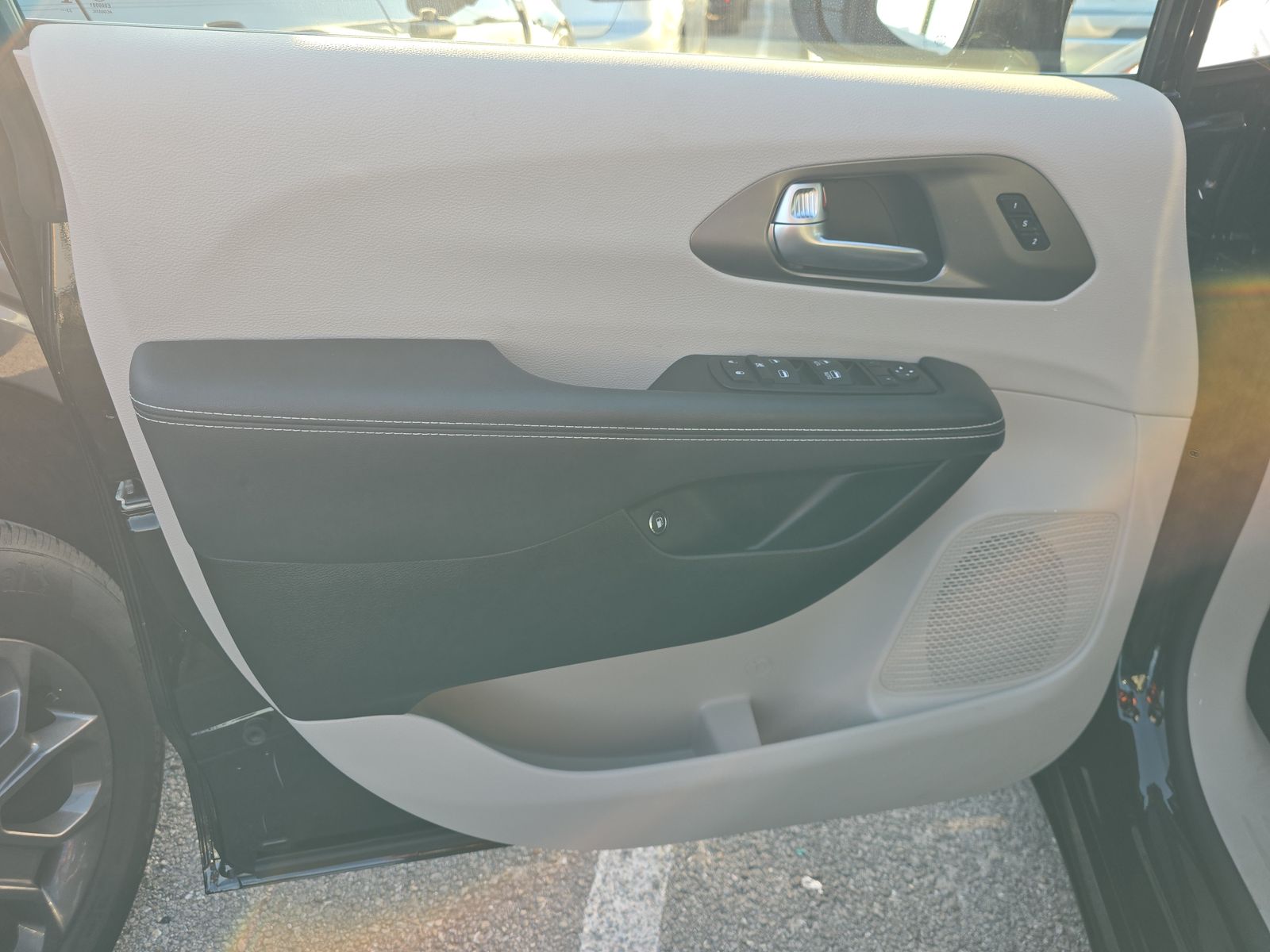 2024 Chrysler Pacifica Hybrid Select FWD