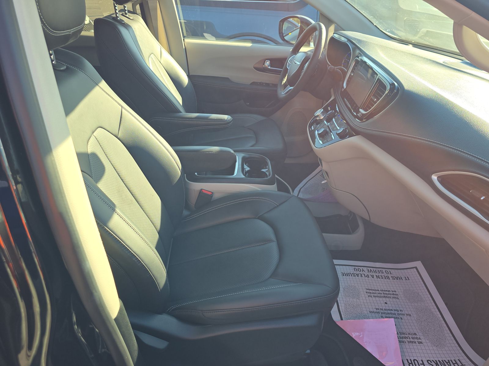 2024 Chrysler Pacifica Hybrid Select FWD