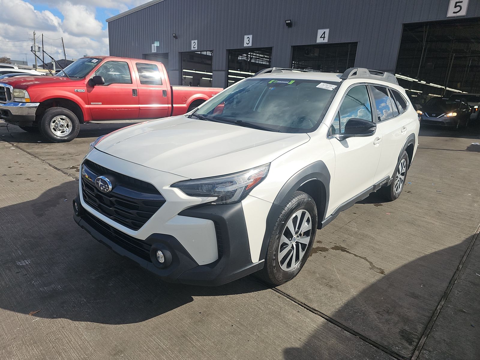 2023 Subaru Outback Premium AWD