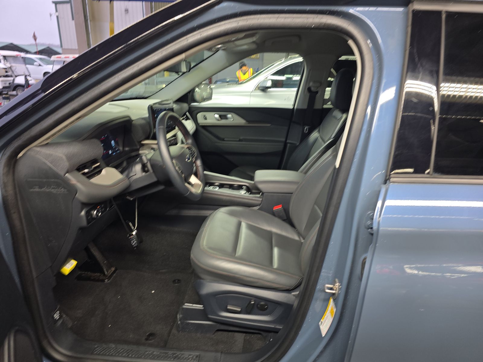 2025 Ford Explorer Active AWD