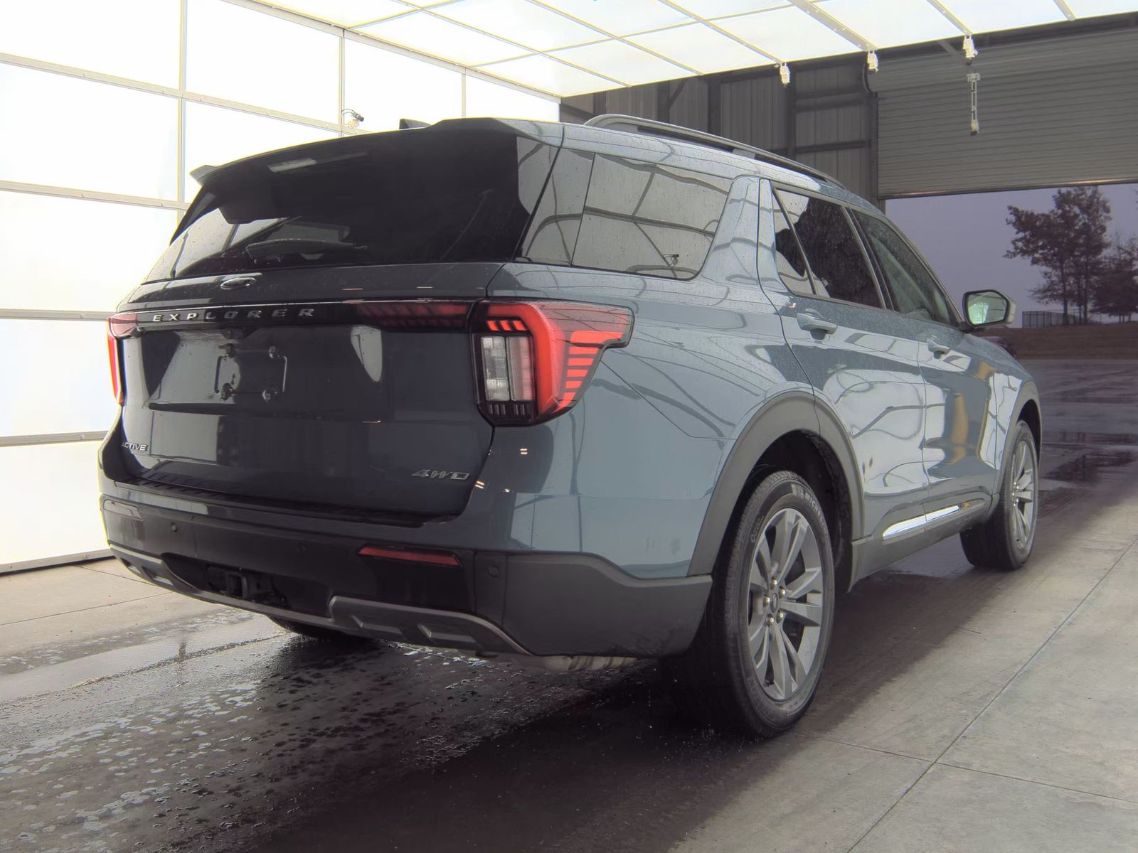 2025 Ford Explorer Active AWD