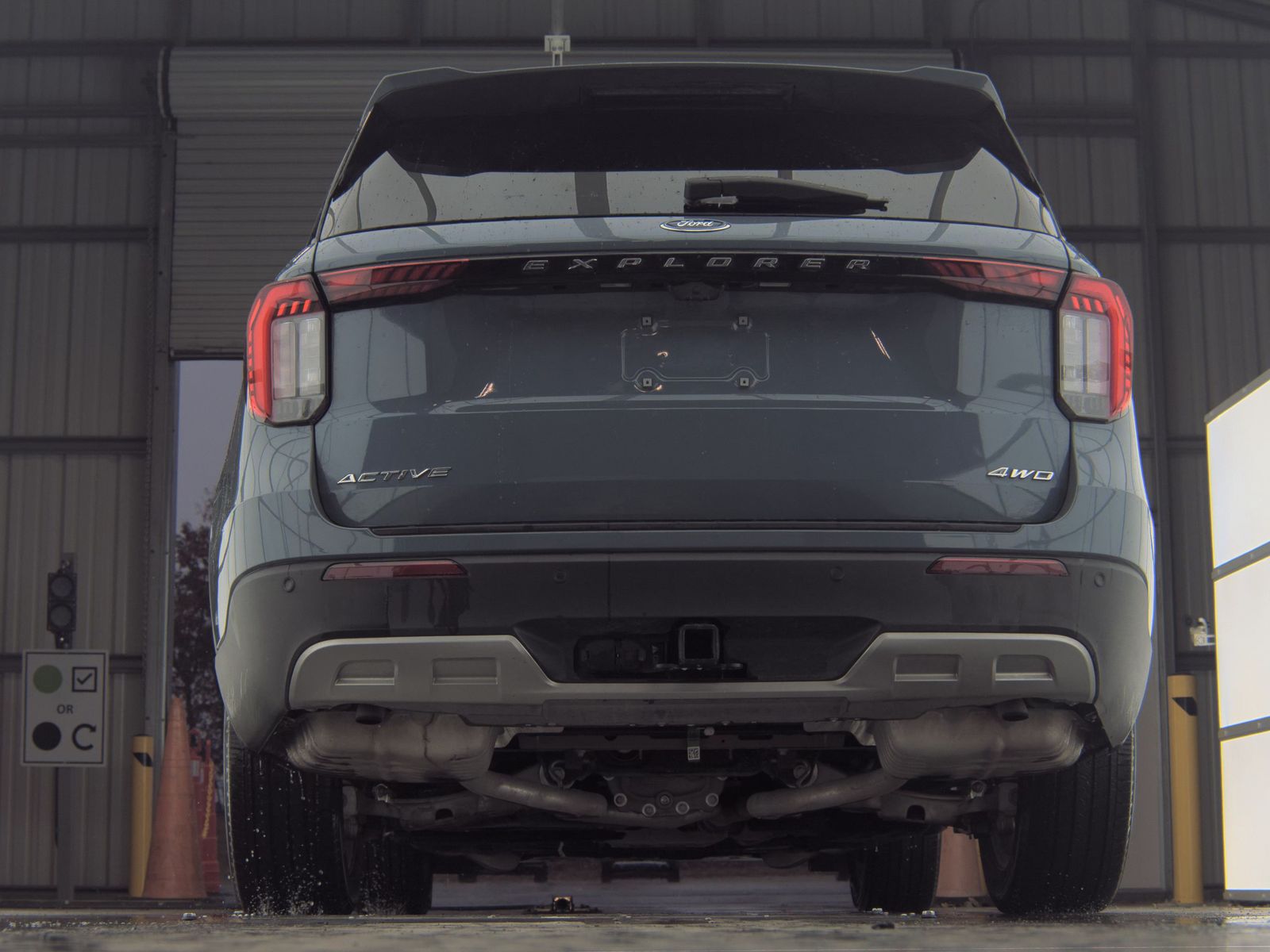 2025 Ford Explorer Active AWD