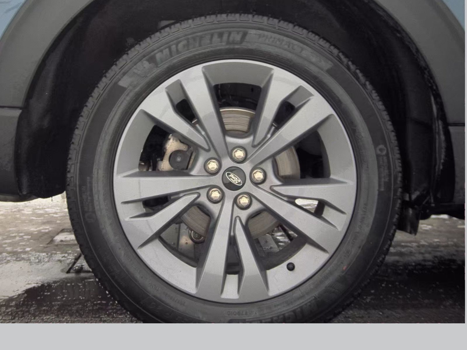 2025 Ford Explorer Active AWD