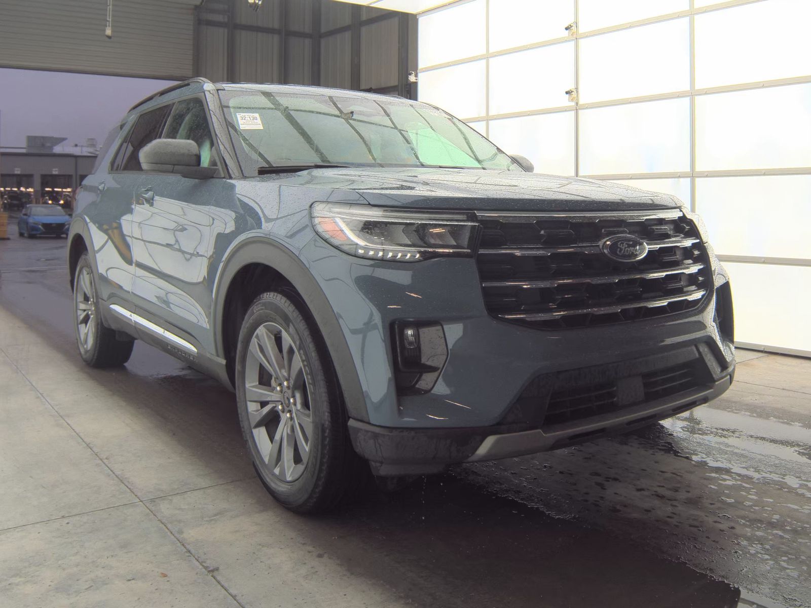 2025 Ford Explorer Active AWD