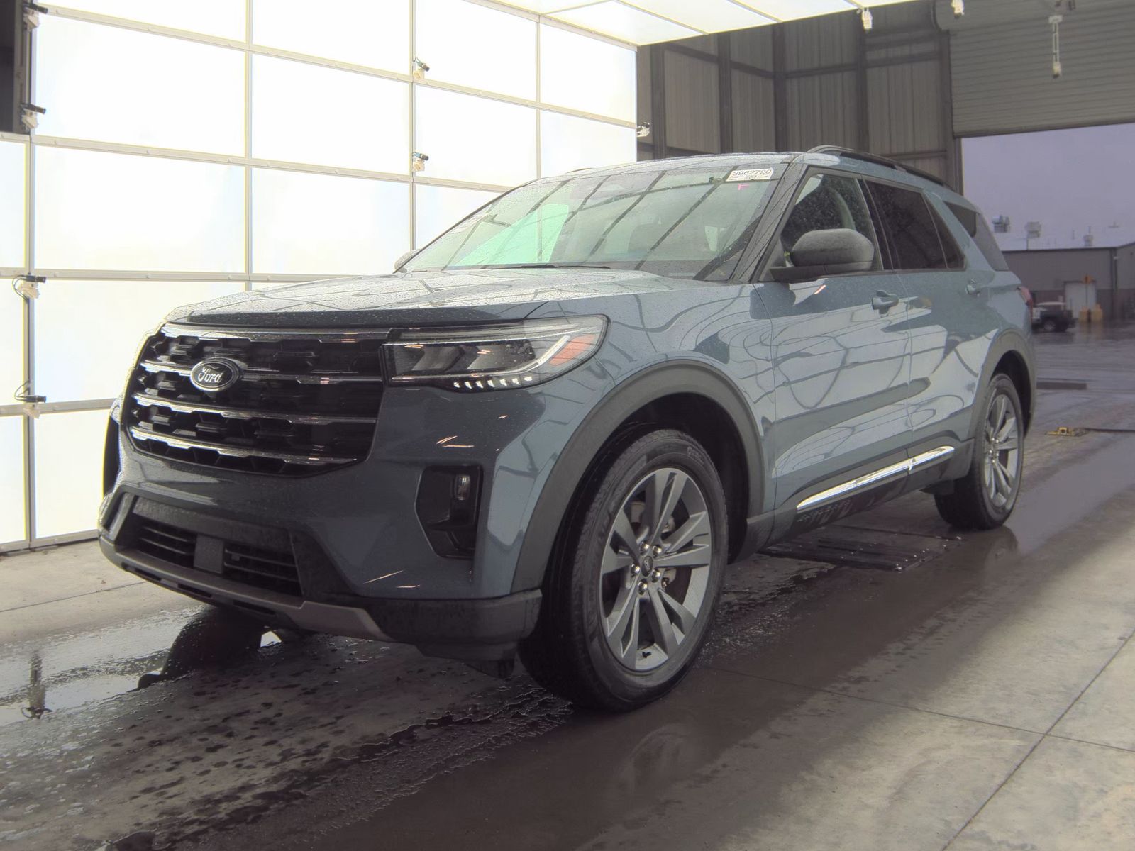 2025 Ford Explorer Active AWD