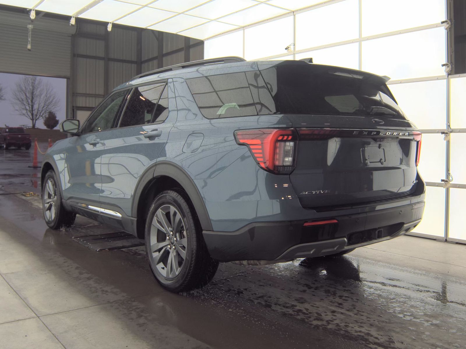 2025 Ford Explorer Active AWD