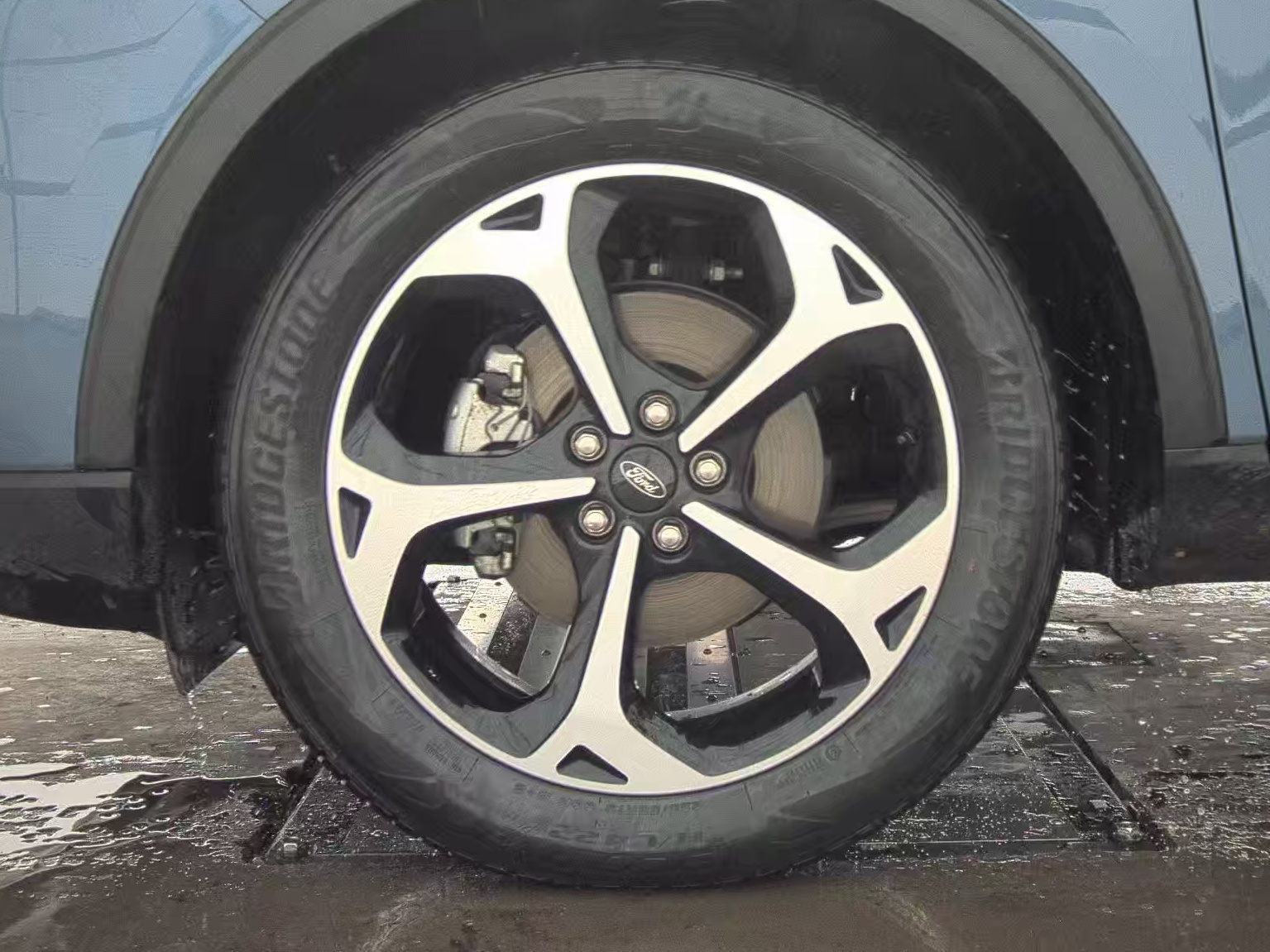 2025 Ford Escape Hybrid ST-Line Elite AWD