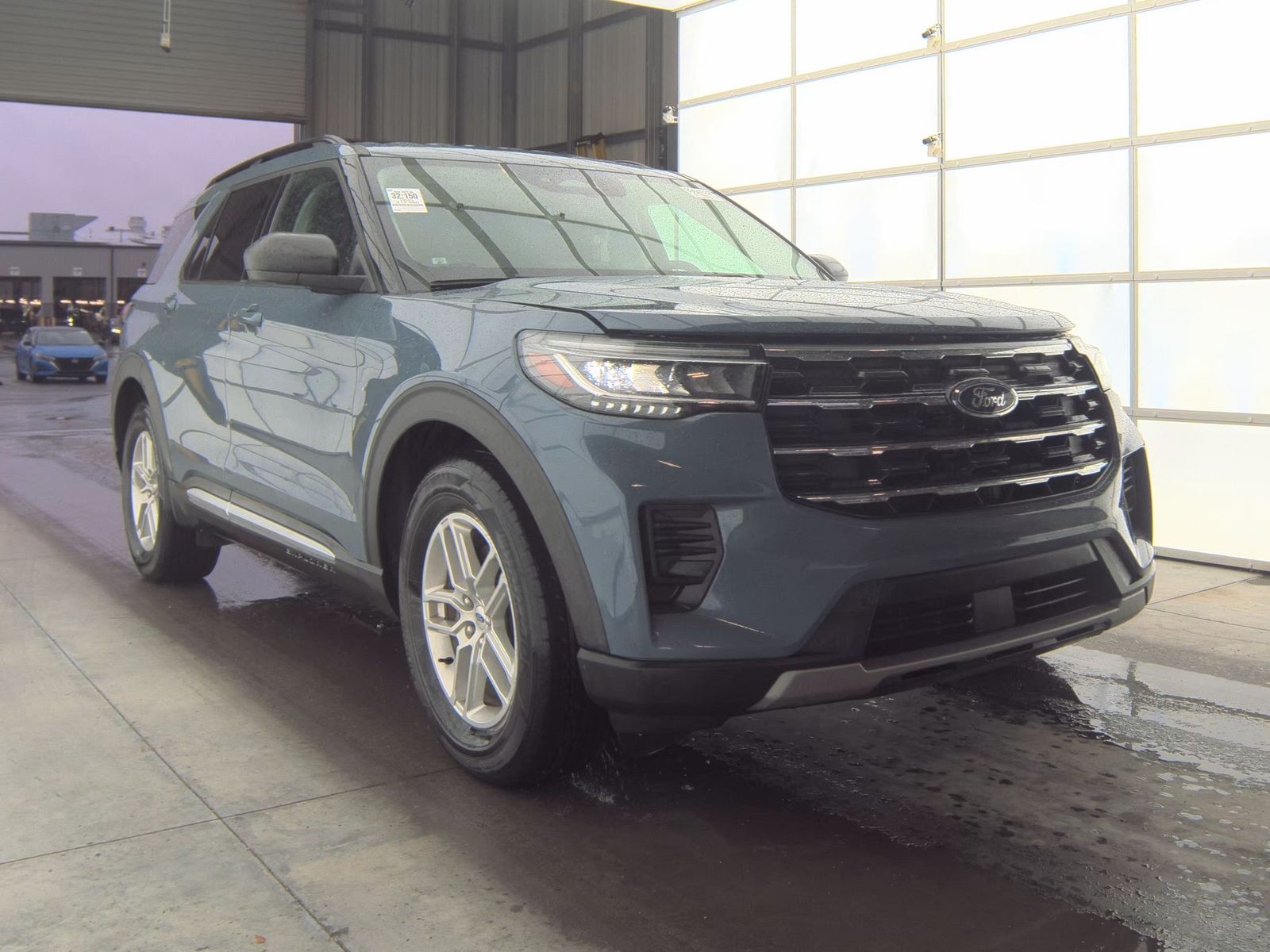 2025 Ford Explorer Active RWD