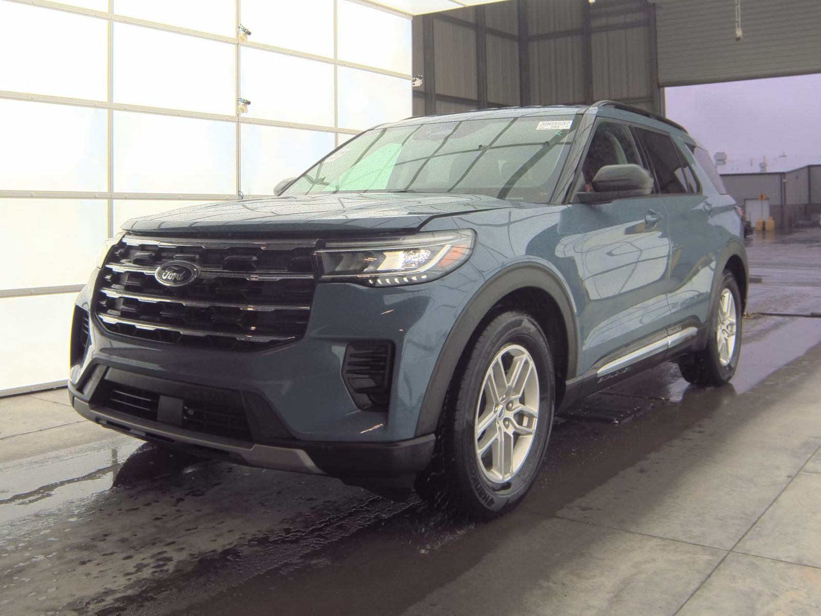 2025 Ford Explorer Active RWD